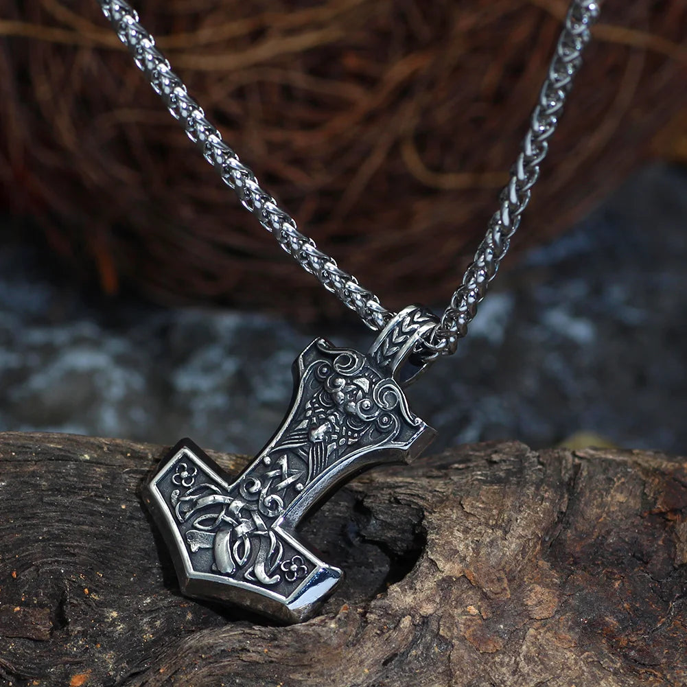 Odin's Visage - Mjölnir Broa Amulet The Pagan Trader