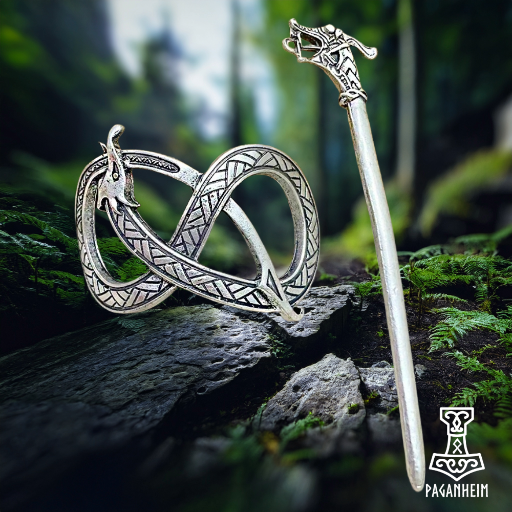 Jelling art hairpin featuring twin wyrm heads along the pin shaft.