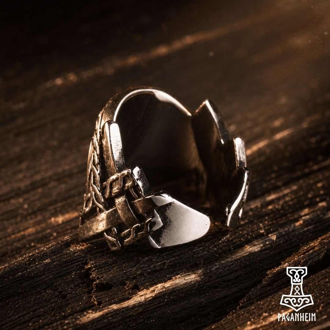 Adjustable ring combining Gungnir and Helm of Awe designs
