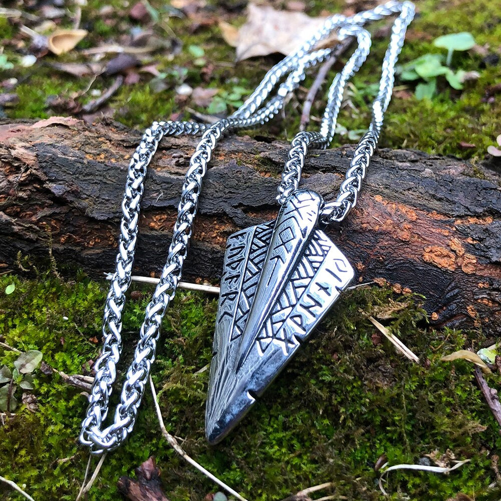 Rune Engraved Gungnir Spear Amulet | Old Norse, Viking & Pagan Jewelry