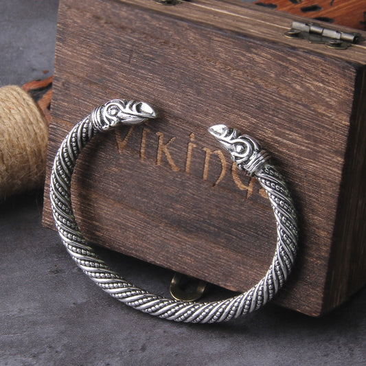 Huginn & Muninn Bangle Arm Ring, a contemporary revival of the traditional Norse oath ring, crafted from premium 316L Stainless Steel.