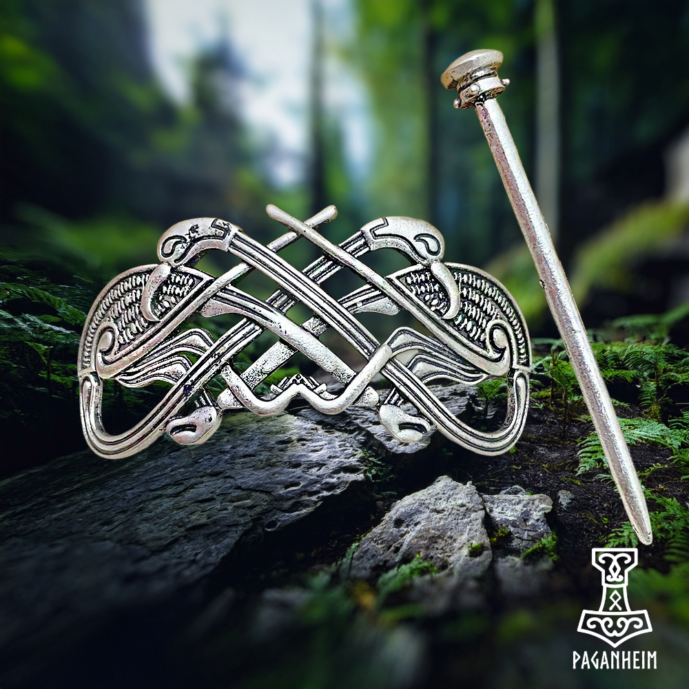 Muninn’s Token – Germanic Raven Hairpin in Mammen Art