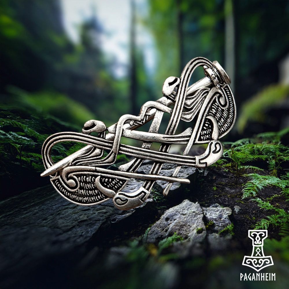 Muninn’s Token – Germanic Raven Hairpin in Mammen Art