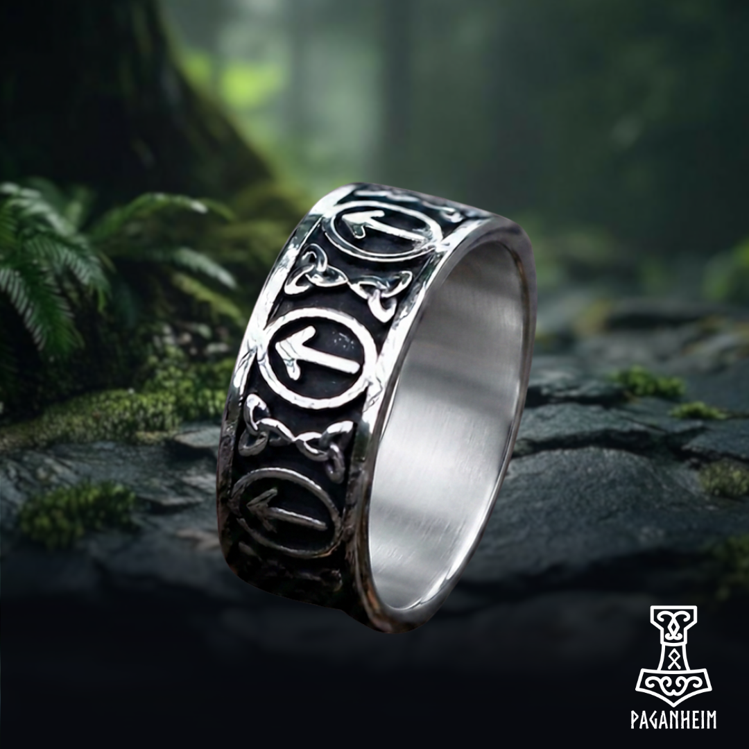Tiwaz Rune Triquetra Ring: Strength and Honor