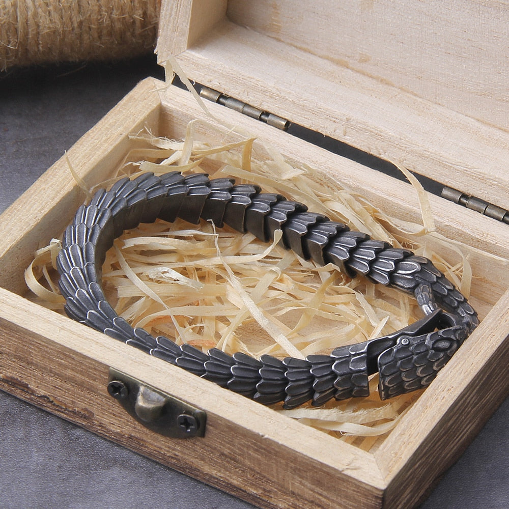 Jormungandr Bracelet - Imposing design inspired by Norse mythology's colossal world serpent.
