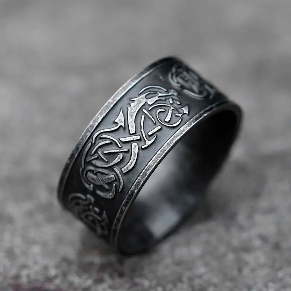 Ring featuring Jelling-style art with an aged finish.