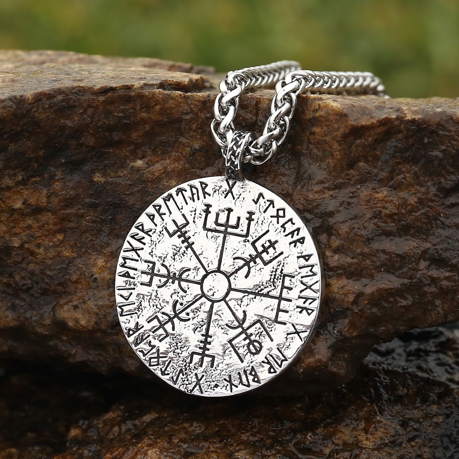 Njörd & Vegvísir Amulet 0 NEW ARRIVAL   