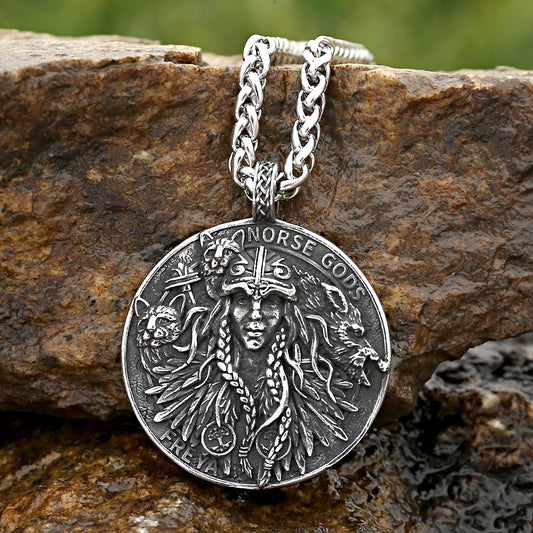Norse mythology-inspired pendant for a divine journey potraying Freyja and her companion Hildisvini with the Vegvisir Symbol.