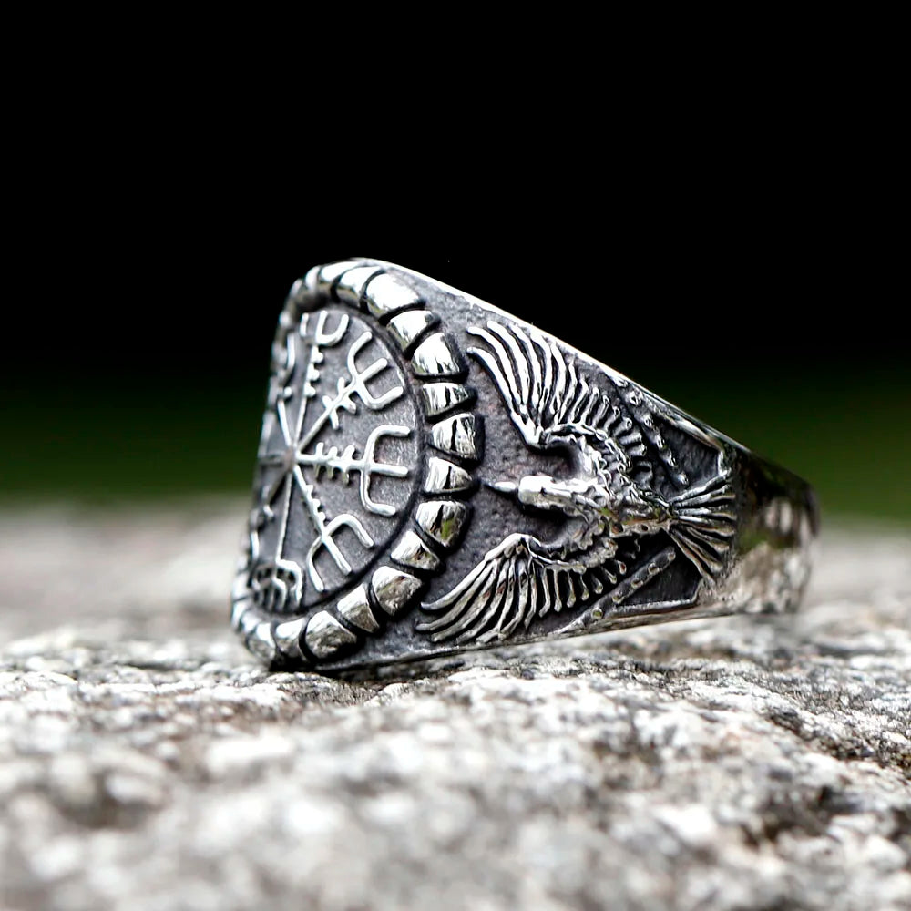 Close-up of Vegvísir etching on ring's crown