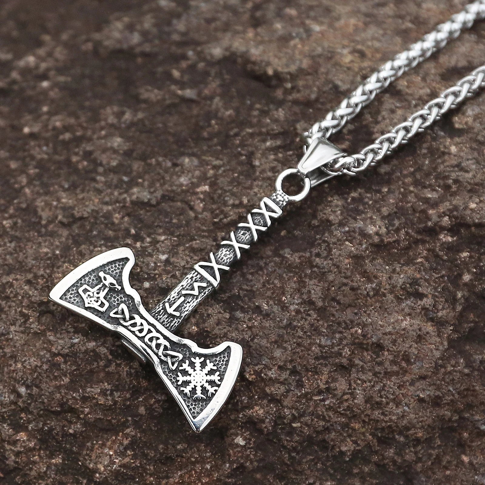 Viking axe necklace with engraved Mjölnir and ancient runes