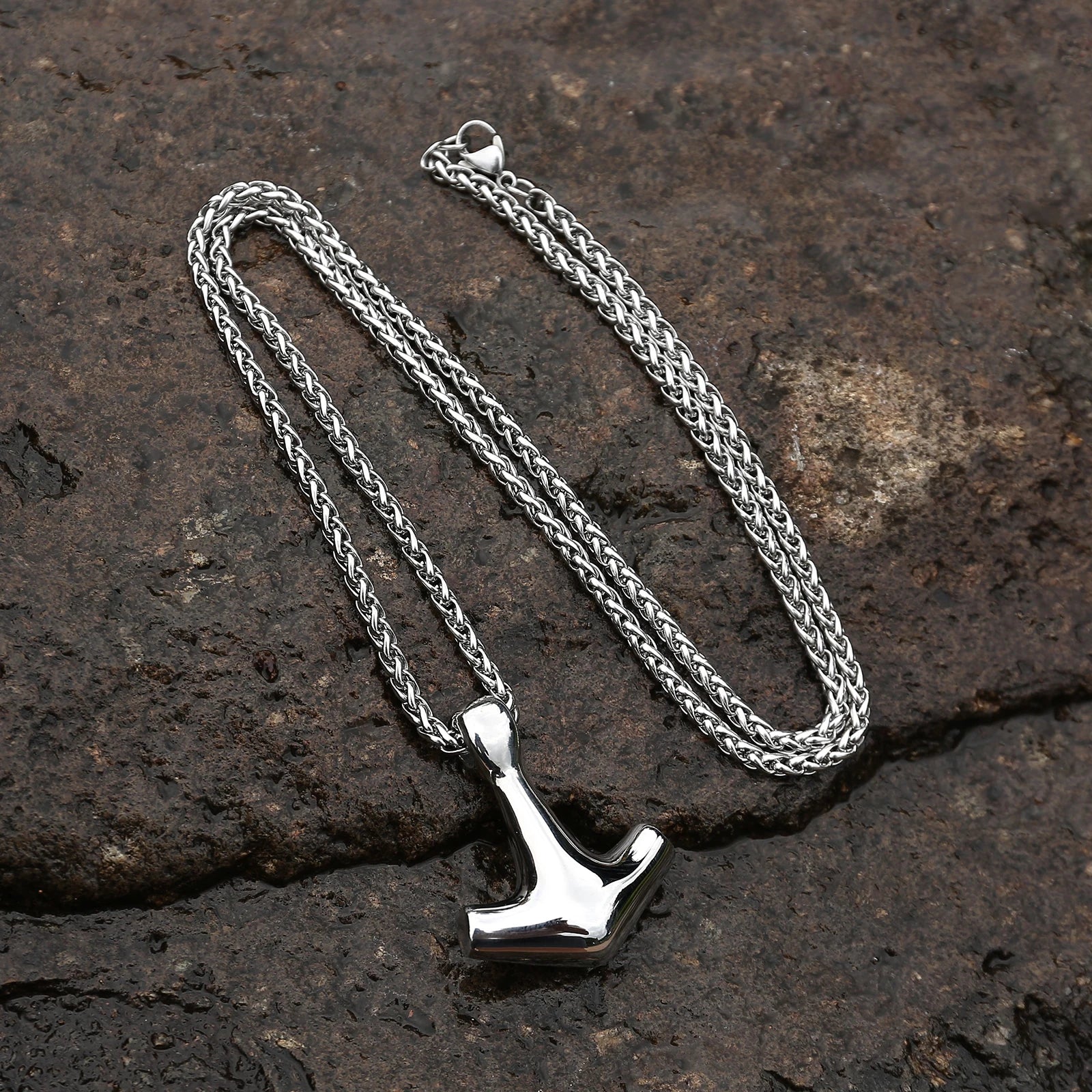 Fitjar-inspired Mjölnir necklace reflecting Viking simplicity and Norse heritage.